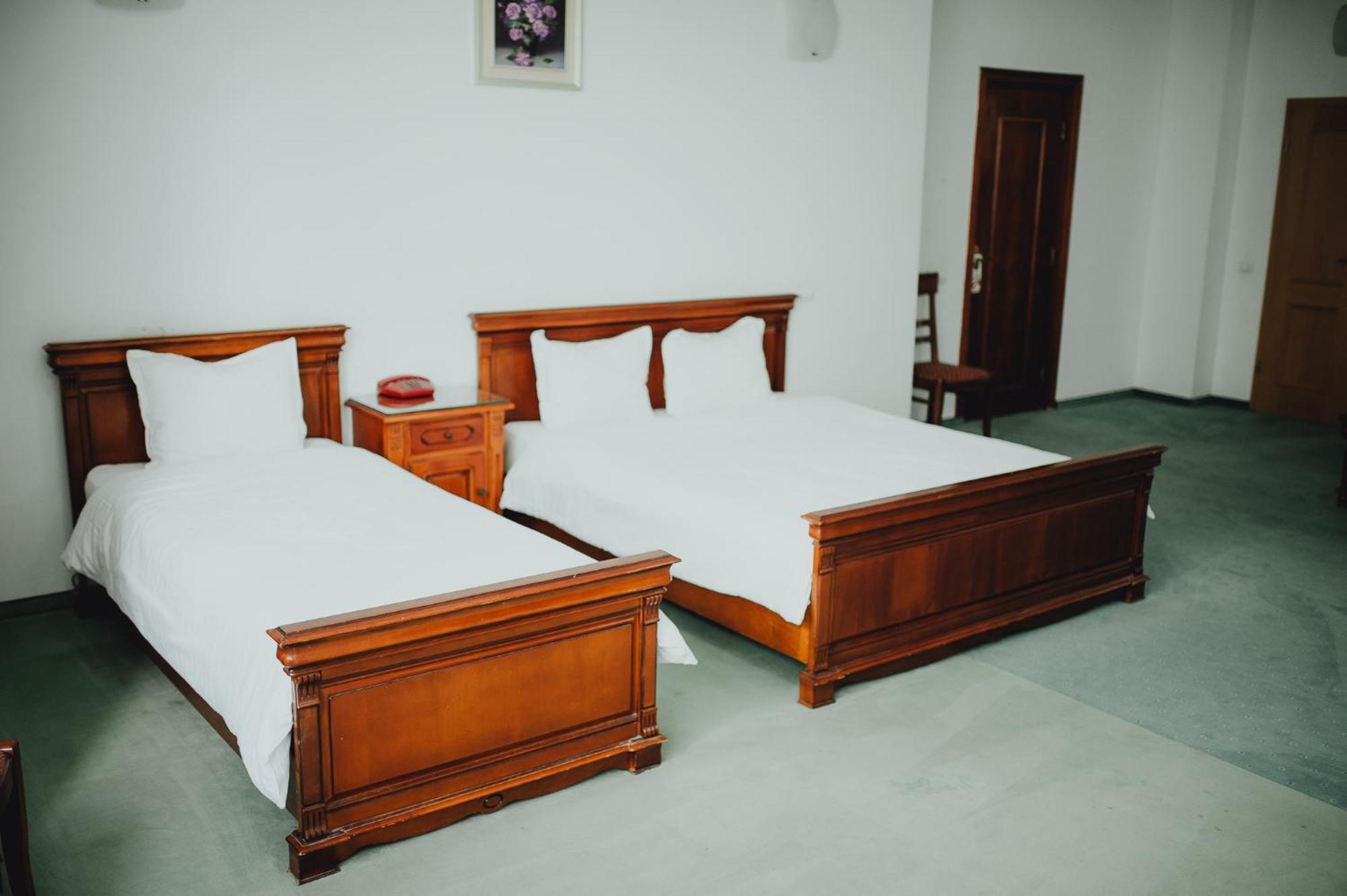 Hotel Bavaria Craiova Dış mekan fotoğraf