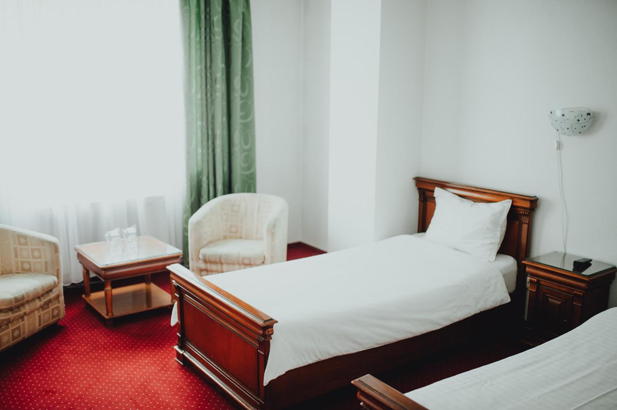 Hotel Bavaria Craiova Dış mekan fotoğraf