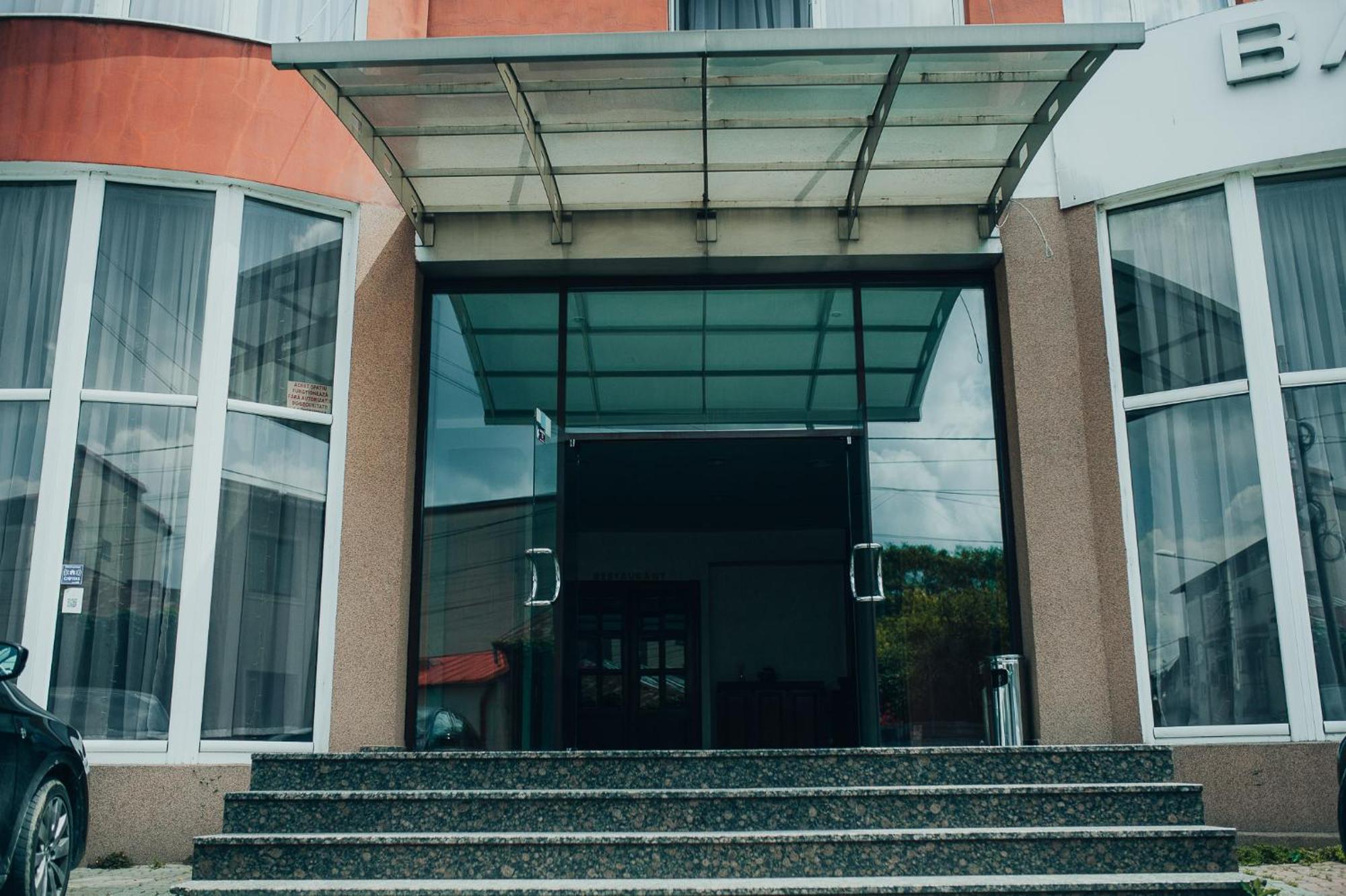 Hotel Bavaria Craiova Dış mekan fotoğraf